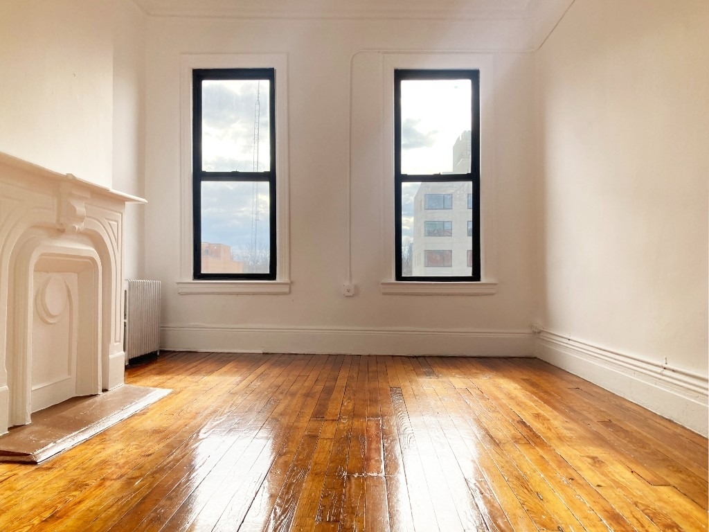 604 Manhattan Avenue - Photo 0