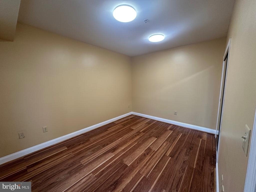 422 W Franklin Street - Photo 7