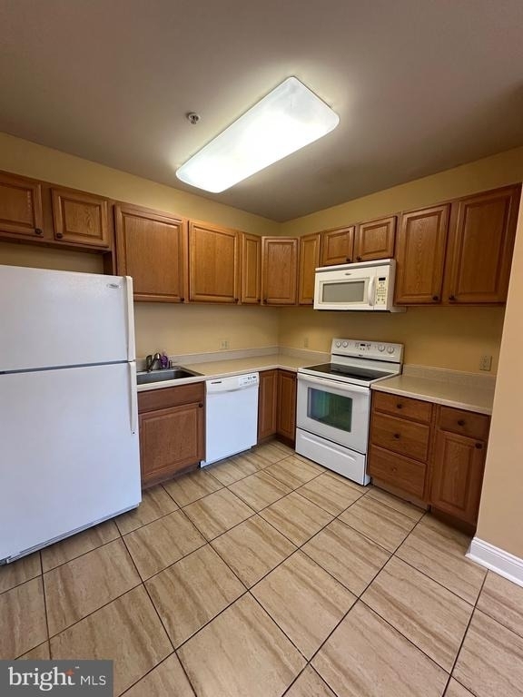 422 W Franklin Street - Photo 3