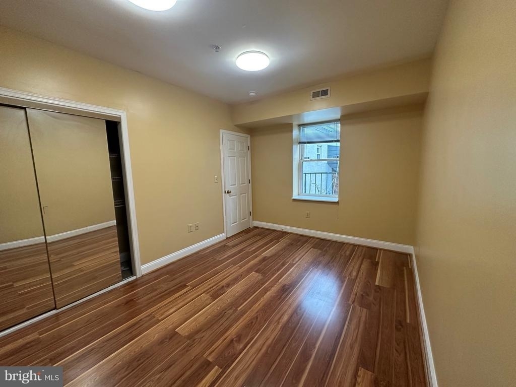 422 W Franklin Street - Photo 10