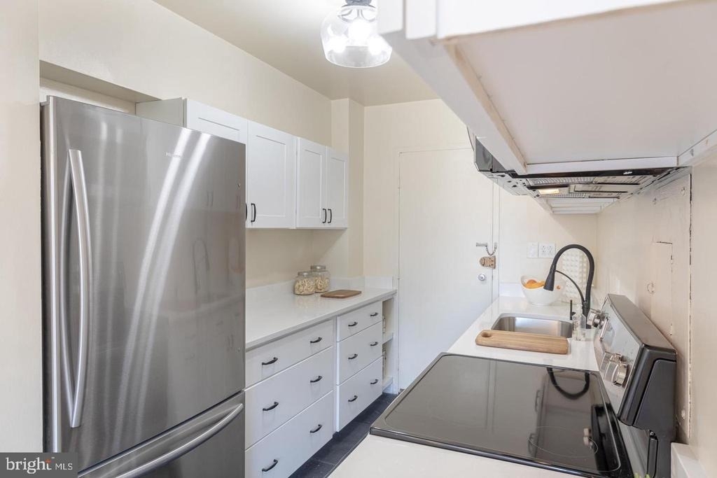 4600 Connecticut Avenue Nw - Photo 8