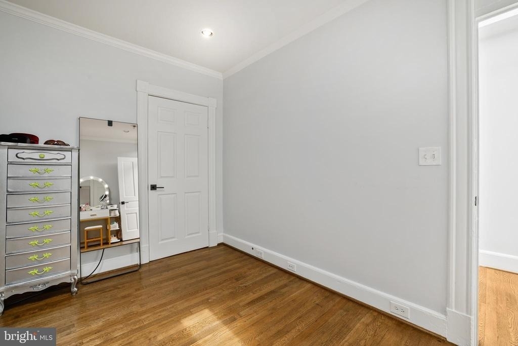 1215 33rd Street Nw - Photo 23