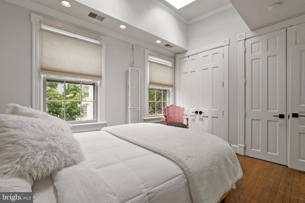 1215 33rd Street Nw - Photo 15
