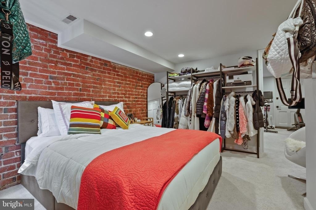1215 33rd Street Nw - Photo 28