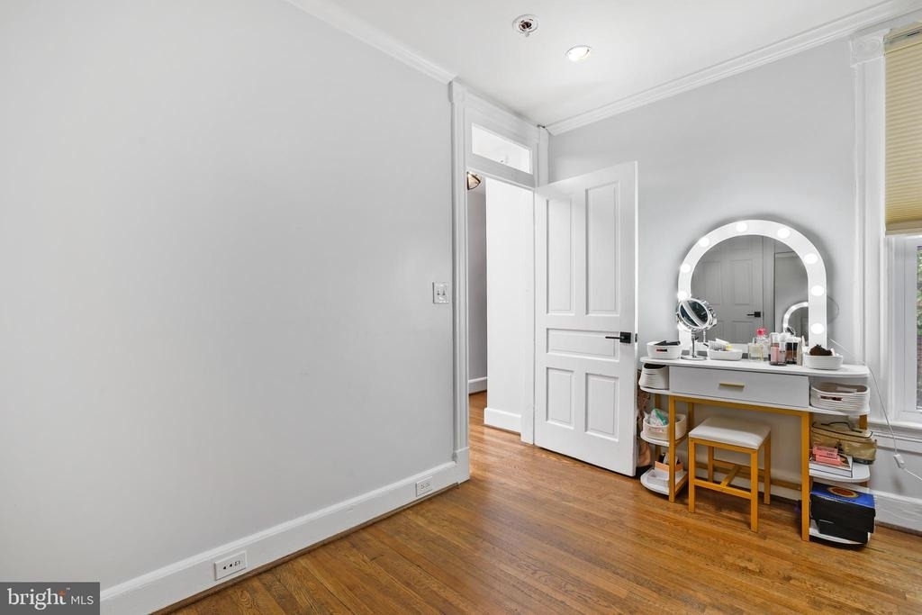 1215 33rd Street Nw - Photo 24