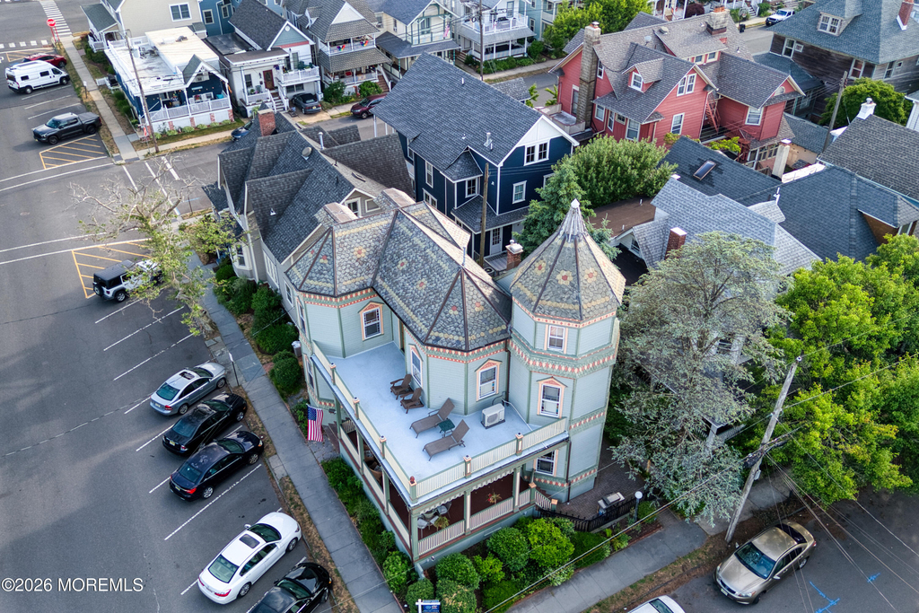 44 Webb Avenue - Photo 1