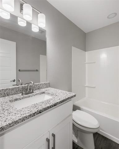 901 W Collins Street - Photo 14