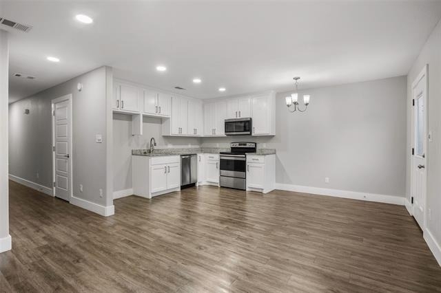 901 W Collins Street - Photo 2