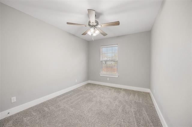 901 W Collins Street - Photo 12