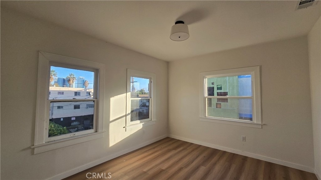1036 Beacon - Photo 6