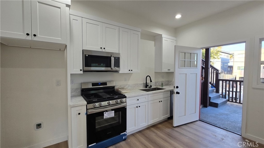 1036 Beacon - Photo 5