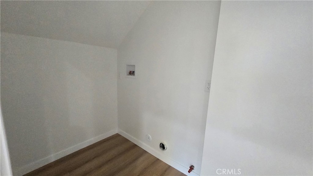 1040 Beacon - Photo 6