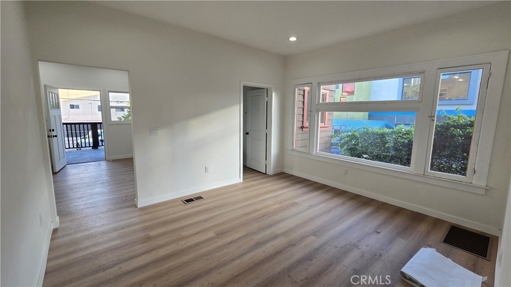 1040 Beacon - Photo 1