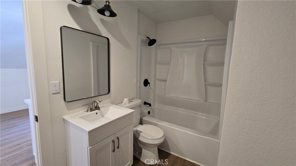 975 N Park - Photo 8