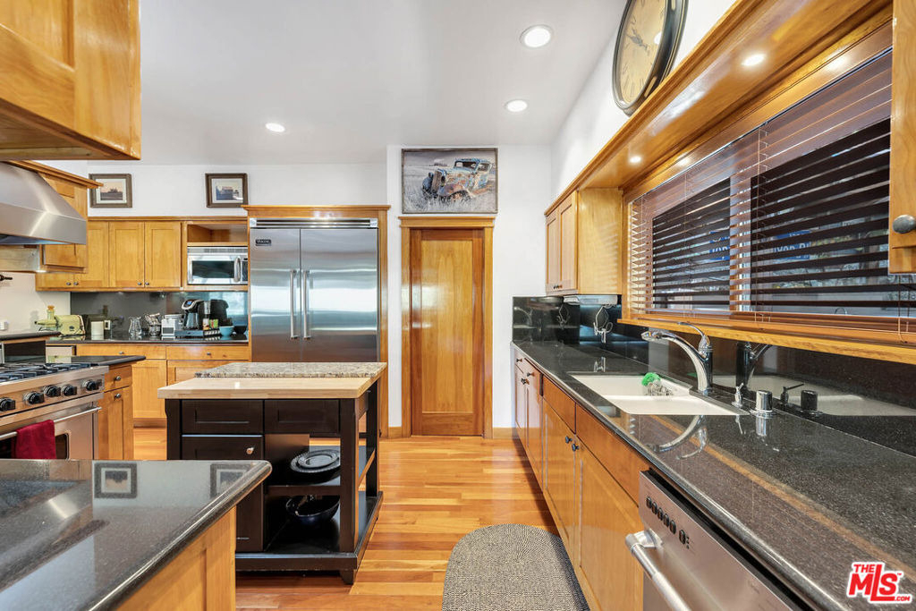 21832 Canon Drive - Photo 31