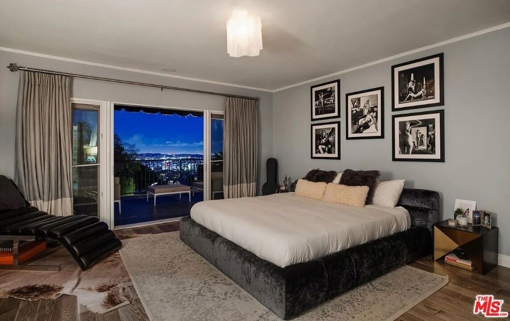 1514 Sunset Plaza Drive - Photo 23