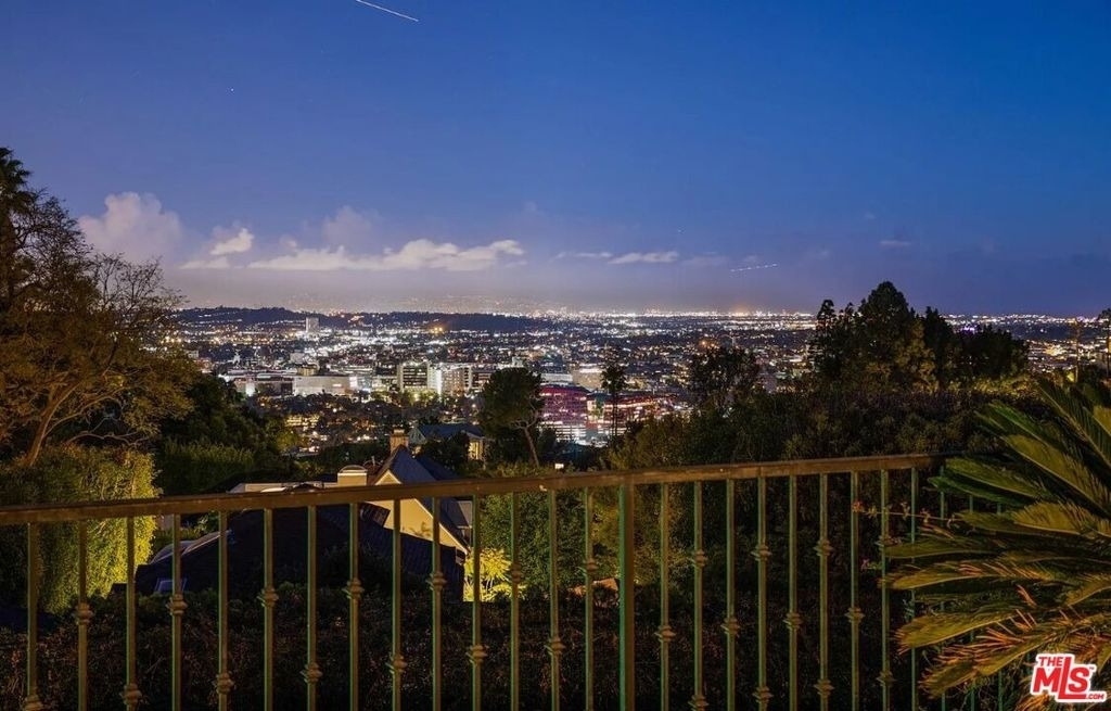 1514 Sunset Plaza Drive - Photo 43