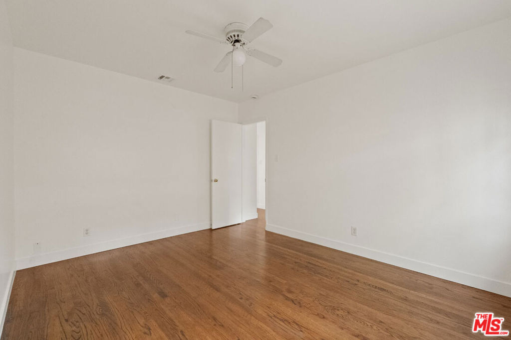 821 Laveta Terrace - Photo 12