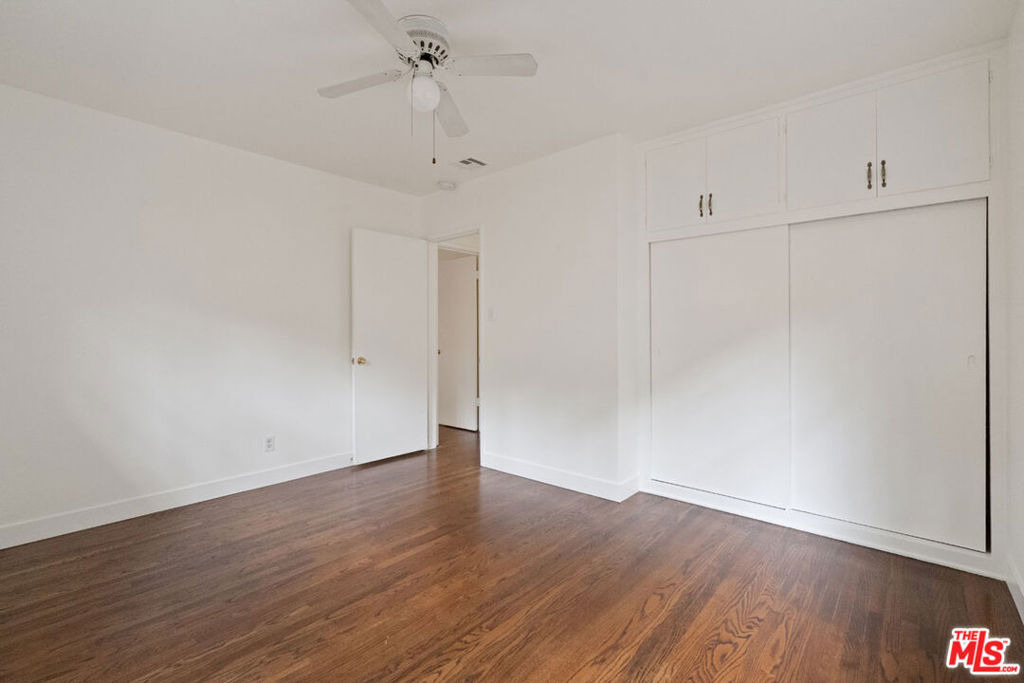 821 Laveta Terrace - Photo 10