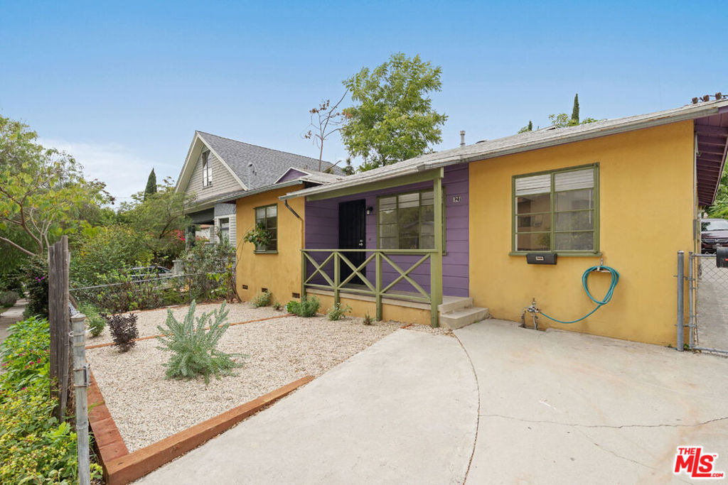 821 Laveta Terrace - Photo 15