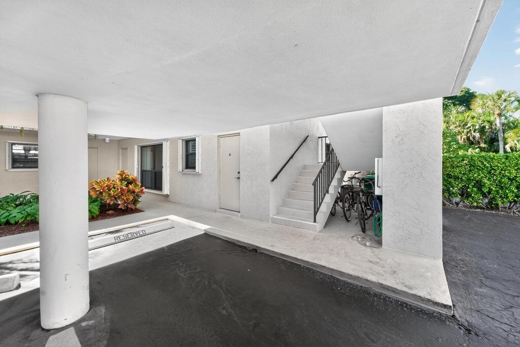 6 Concourse Drive - Photo 26