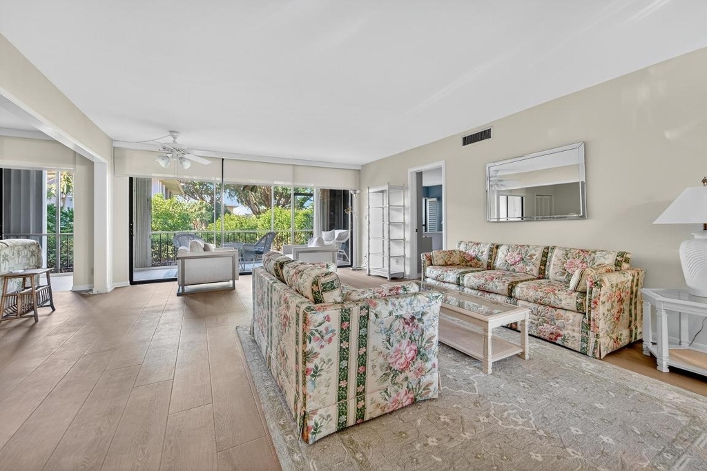 6 Concourse Drive - Photo 14