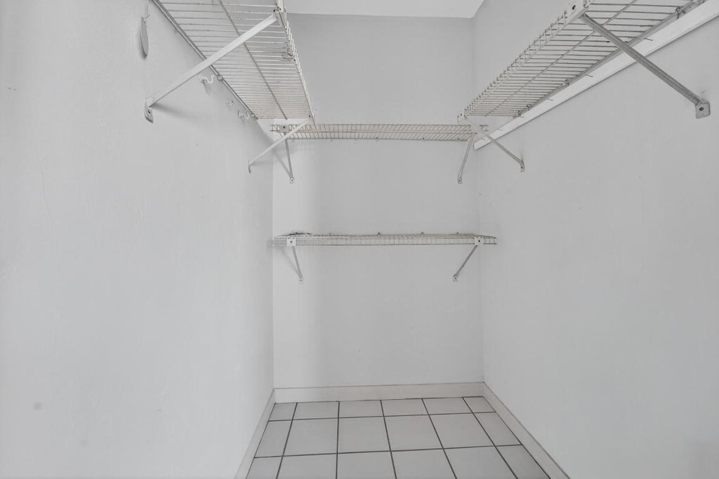 6 Concourse Drive - Photo 24