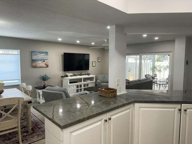 237 Seabreeze Circle - Photo 8
