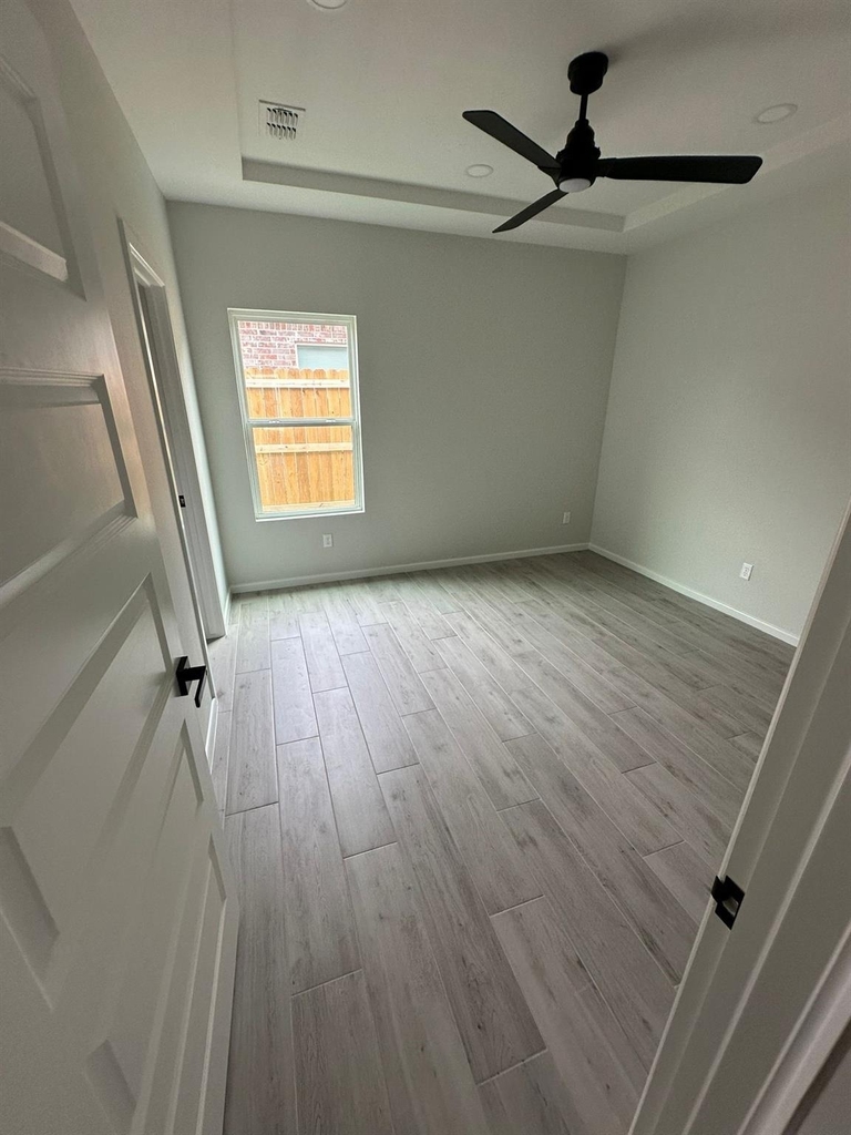 1409 S Xanthia Street - Photo 10