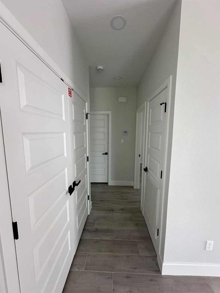 1409 S Xanthia Street - Photo 5