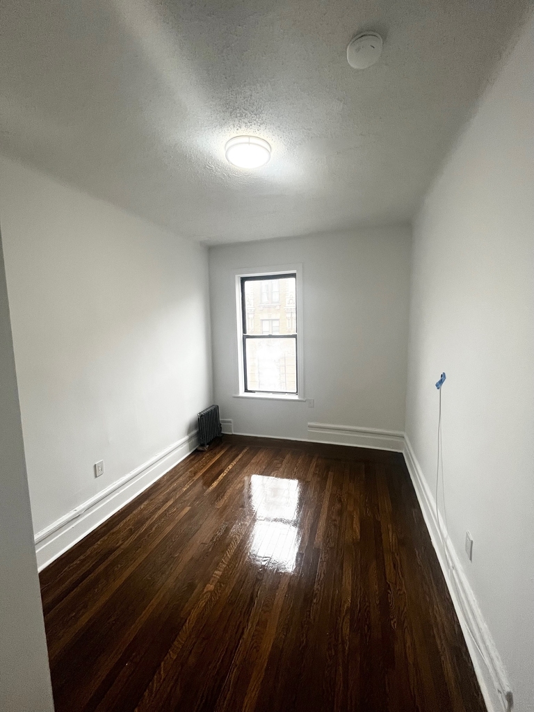660 West 180th Street - Photo 6