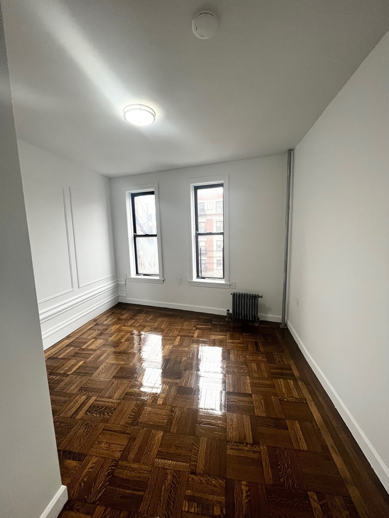 660 West 180th Street - Photo 2