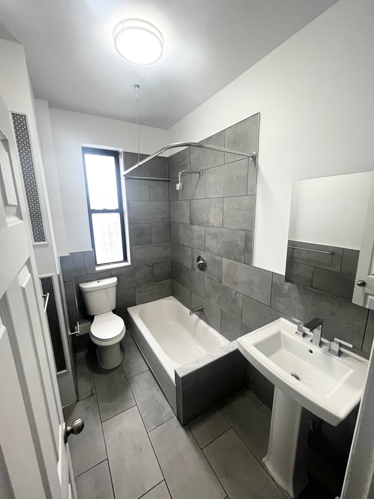 660 West 180th Street - Photo 4
