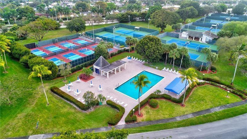 4301 Martinique Circle - Photo 26