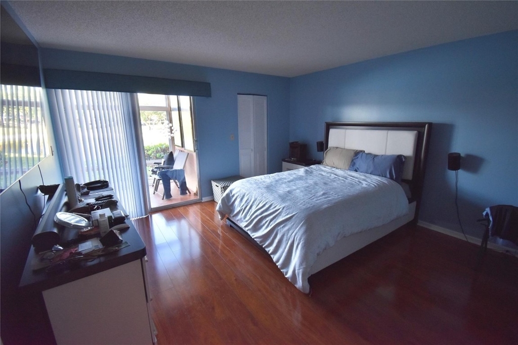 4301 Martinique Circle - Photo 11