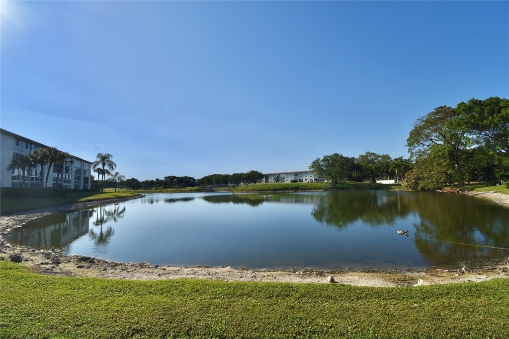 4301 Martinique Circle - Photo 22