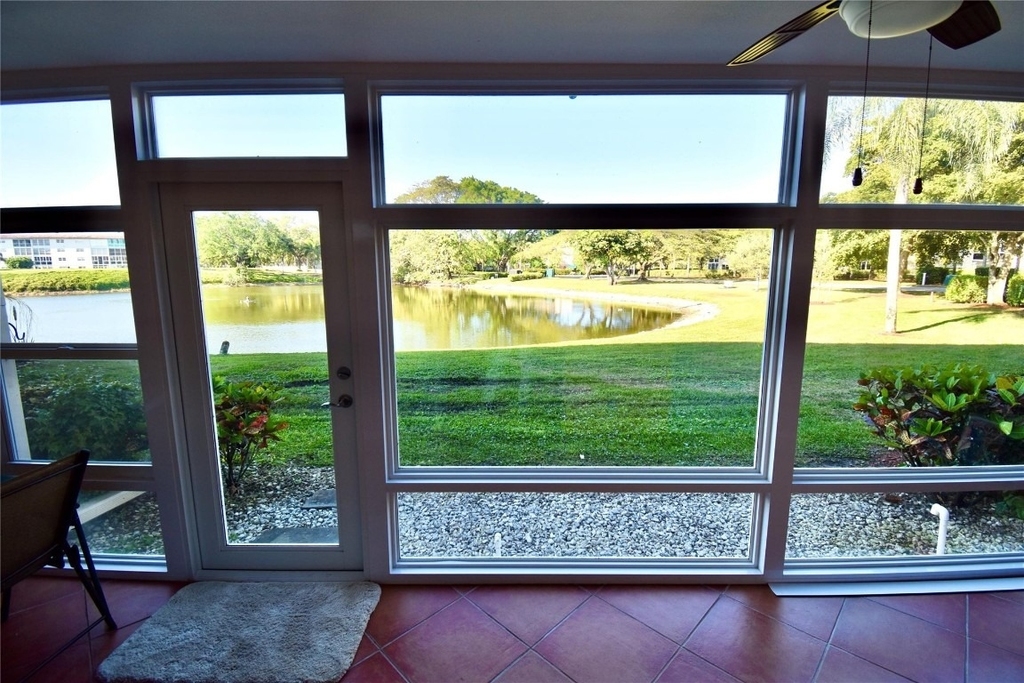 4301 Martinique Circle - Photo 3