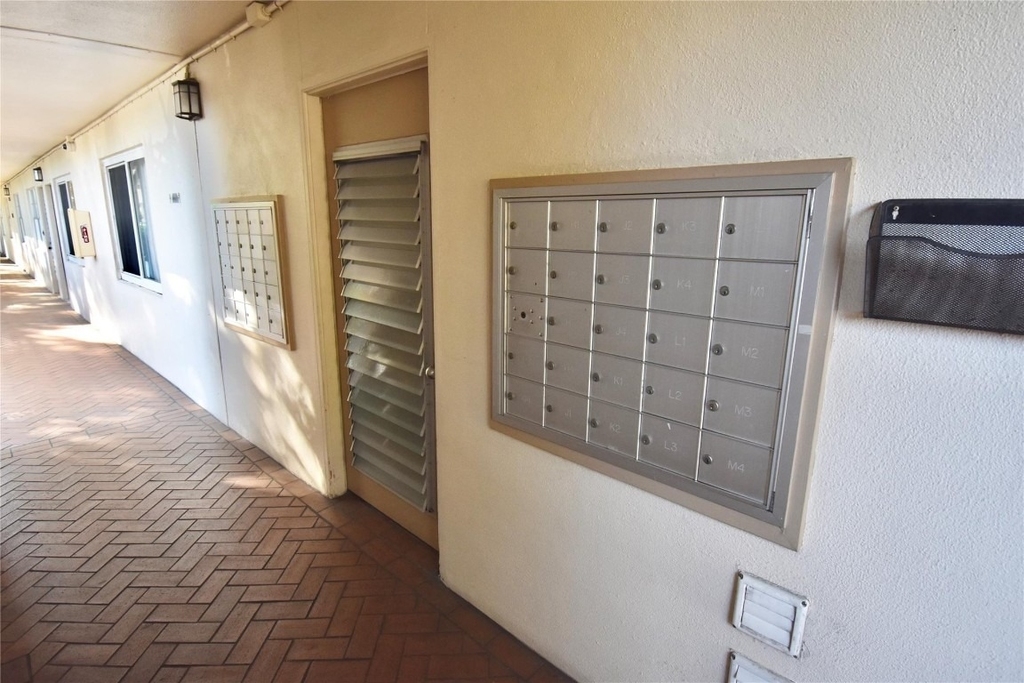 4301 Martinique Circle - Photo 18