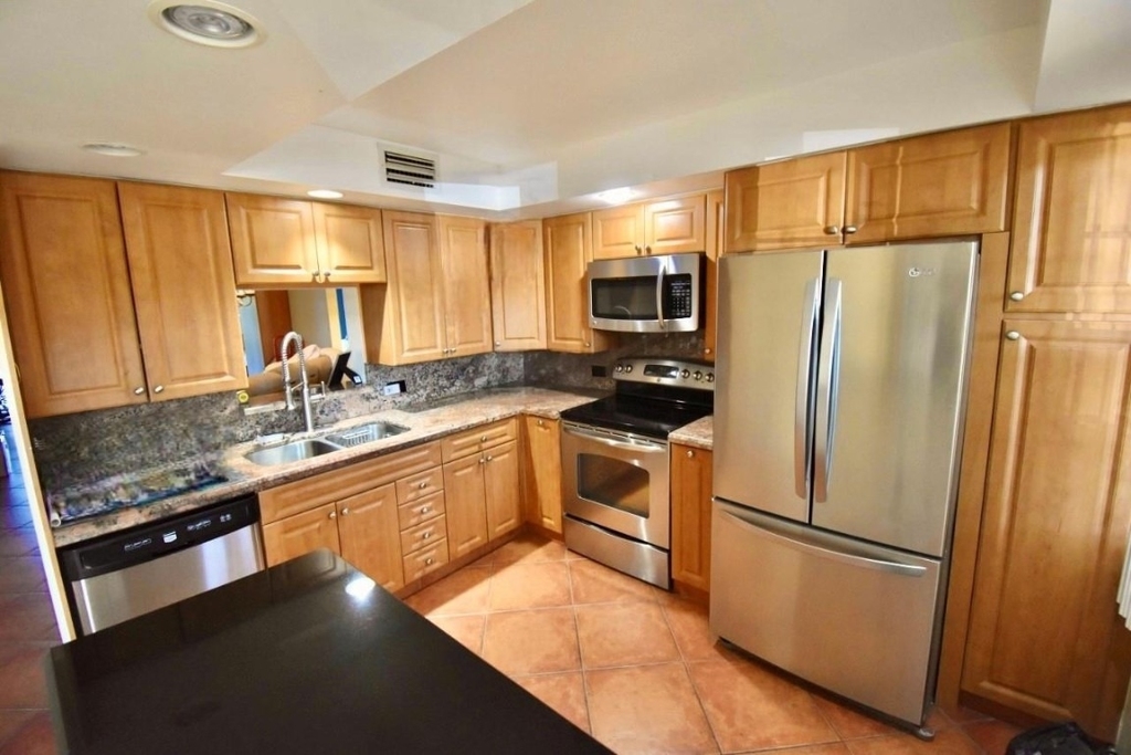 4301 Martinique Circle - Photo 5