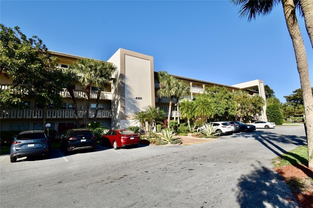 4301 Martinique Circle - Photo 23