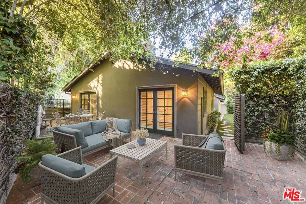 2559 Hutton Drive - Photo 22