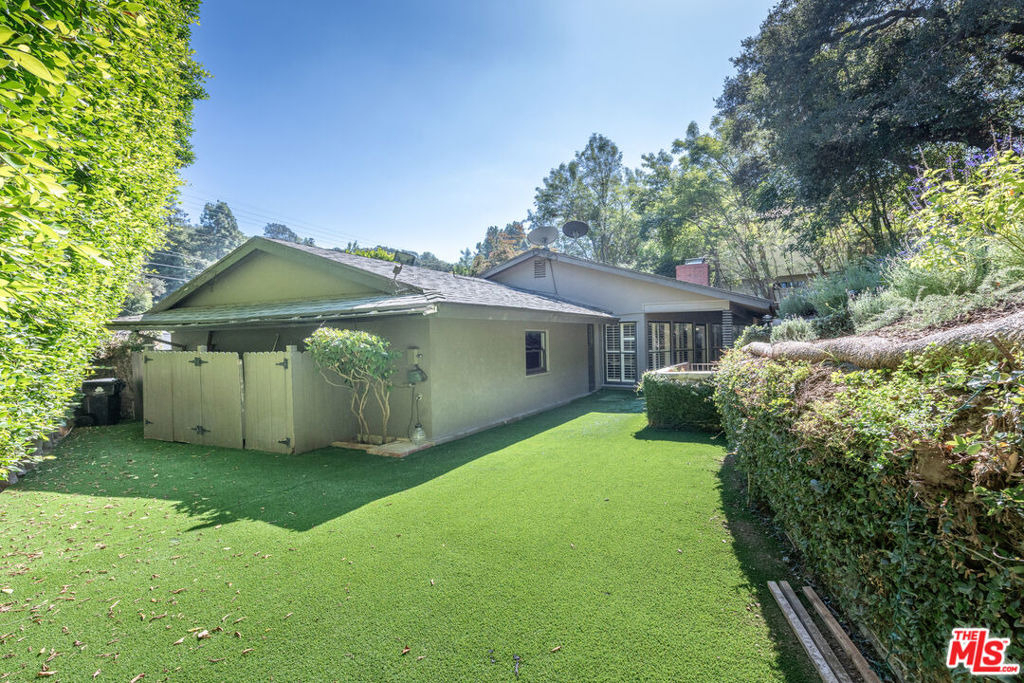 2559 Hutton Drive - Photo 18