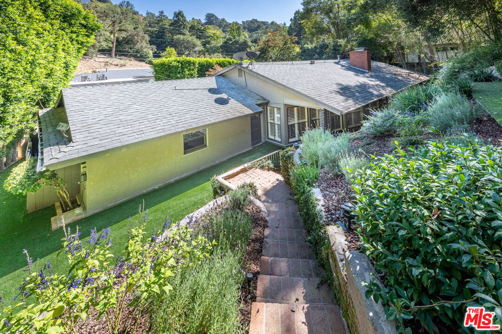 2559 Hutton Drive - Photo 21