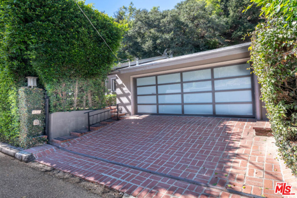 2559 Hutton Drive - Photo 27