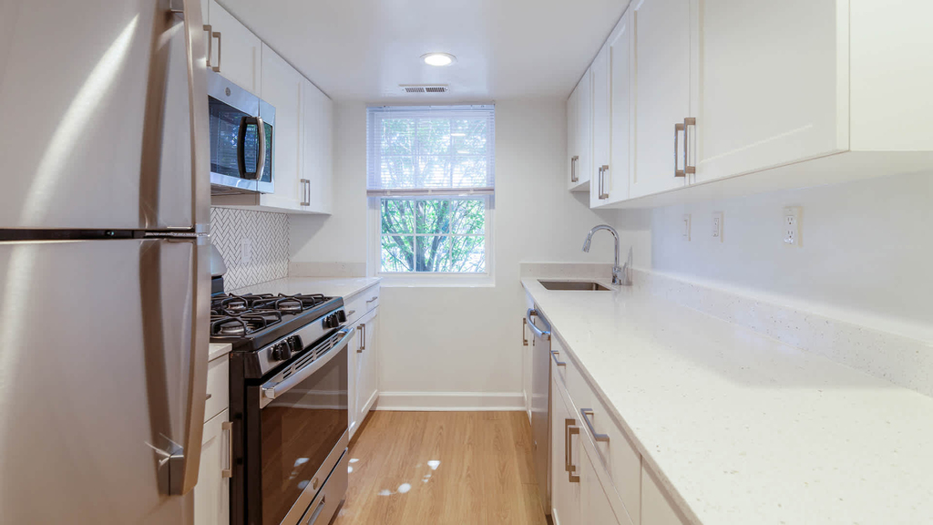 701 North Wayne Street - Photo 4