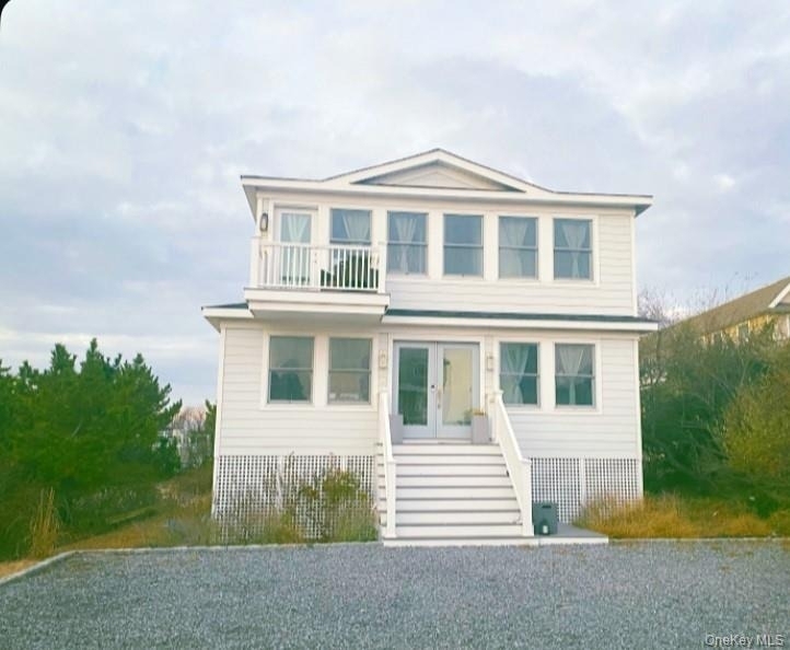 800 Dune Road - Photo 0