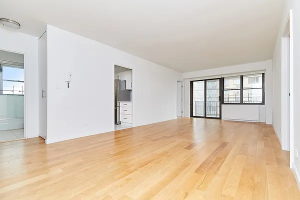 345 E 80th Street - Photo 0