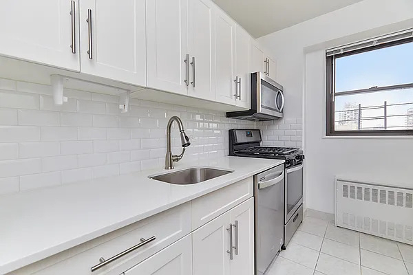 345 E 80th Street - Photo 5