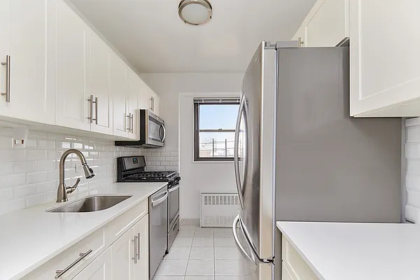 345 E 80th Street - Photo 4