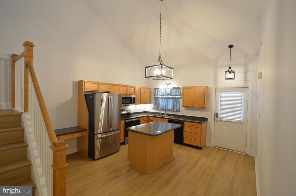 20327 Mallory Court - Photo 4